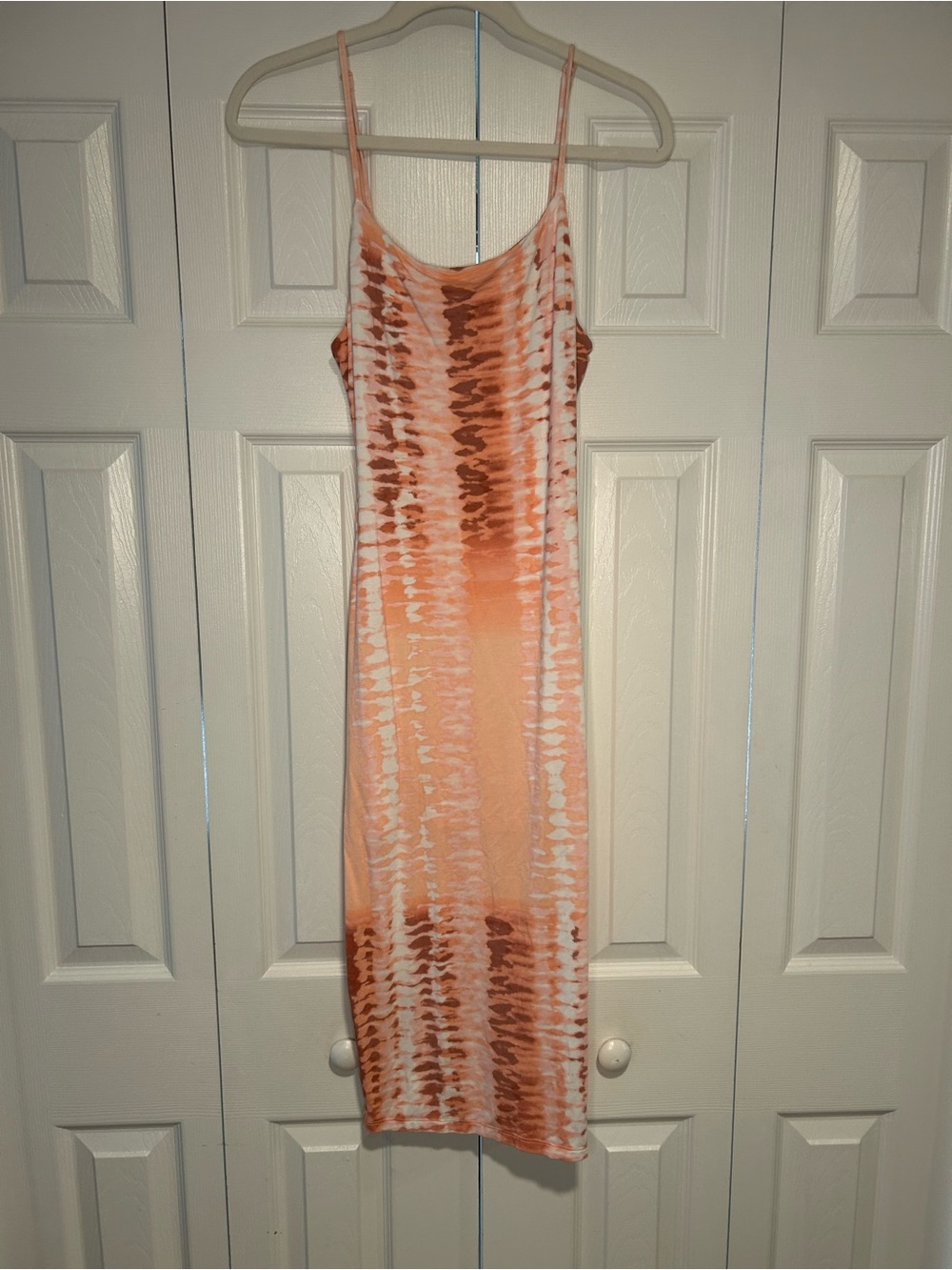Tart Peach & Coral Tie-Dye Midi Slip Dress - Picture 2 of 3